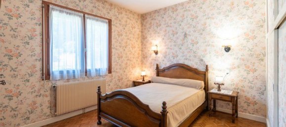 4 Schlafzimmer Haus in Saint-Pierre-du-Mont, France, Nr. 293295 4