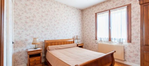 4 Schlafzimmer Haus in Saint-Pierre-du-Mont, France, Nr. 293295 5