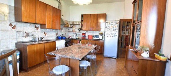 6 bedrooms Villa in Fidenza, Italy No. 343550 2