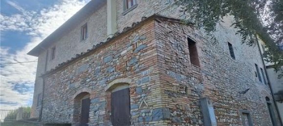 10 rooms House in Montespertoli, Italy No. 31406 9