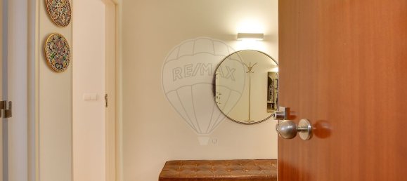 2 bedrooms Apartment in Lisbon, Portugal No. 9531 2