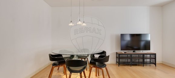 2 bedrooms Apartment in Lisbon, Portugal No. 9531 9