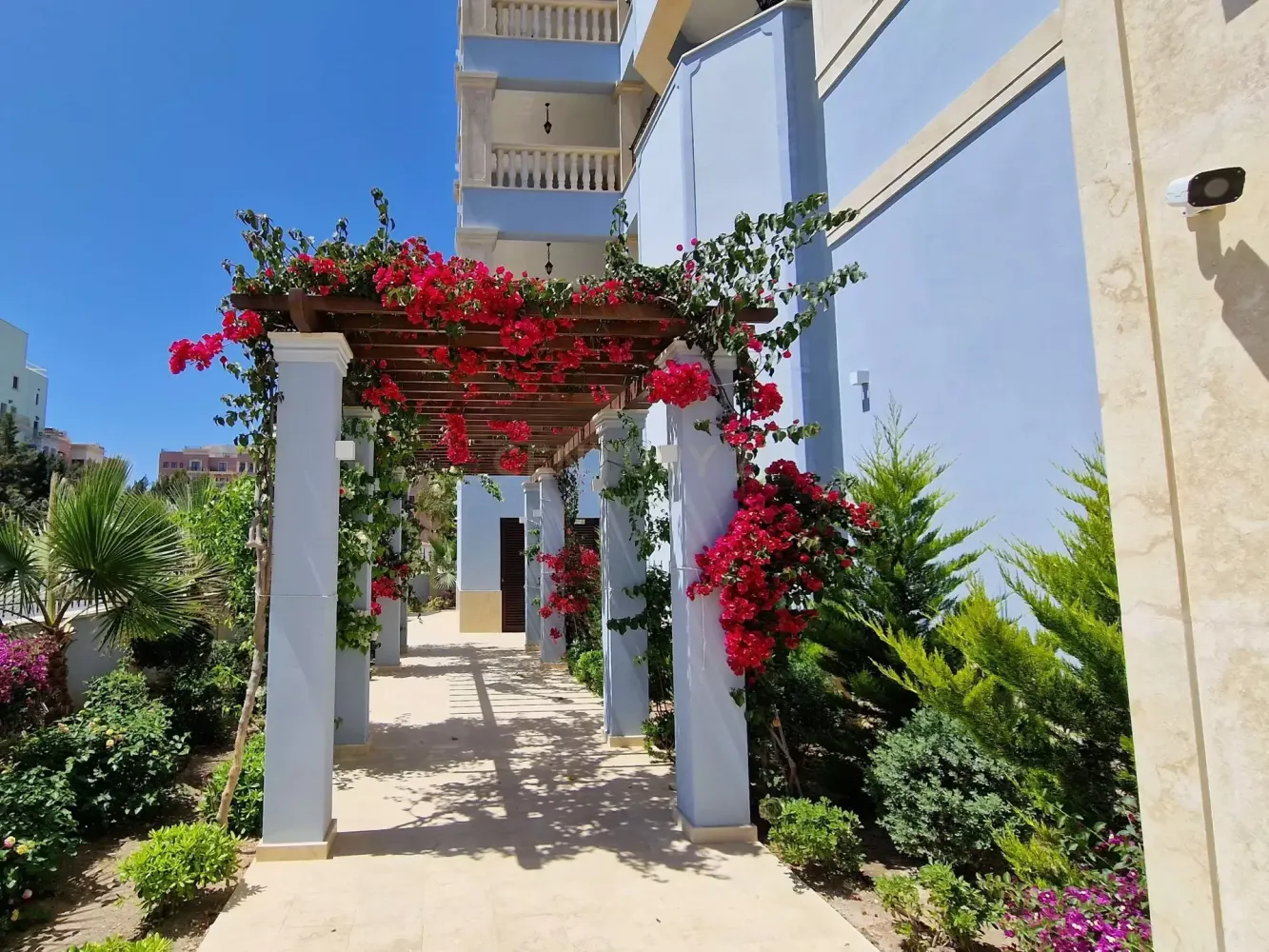 Квартира с 2 спальнями в Гермасойя, Кипр № 4207