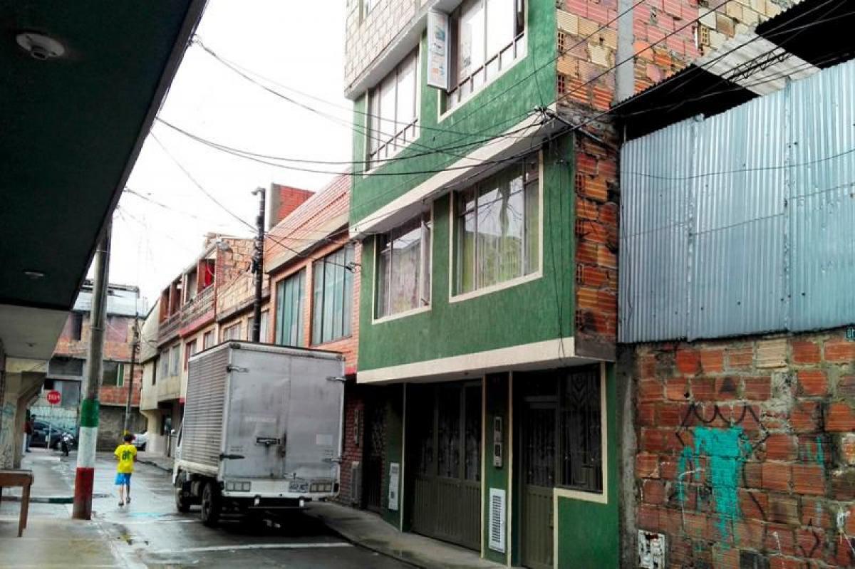 Casa T14 em Bogota, Colombia N.º 14814