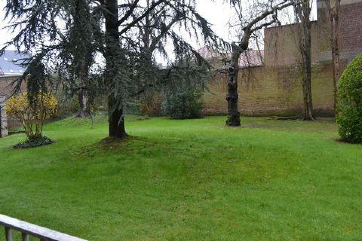 Studio in the Condo in Valenciennes, France No. 30583