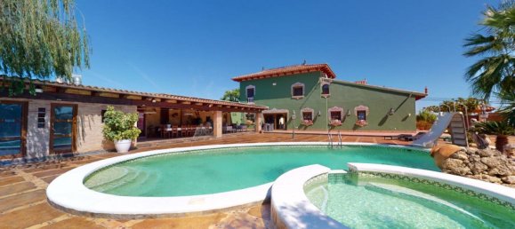 4 bedrooms Villa in Almoradi, Spain No. 109415 2