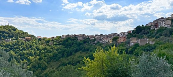 Дом с 3 комнатами в Камполи Аппенино, Италия № 269365 4