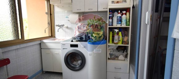 5 rooms Apartment in Livorno, Italy No. 288590 7