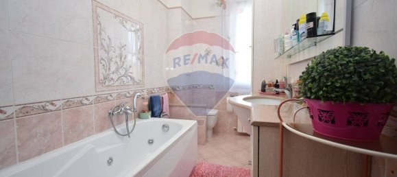 5 rooms Apartment in Livorno, Italy No. 288590 10