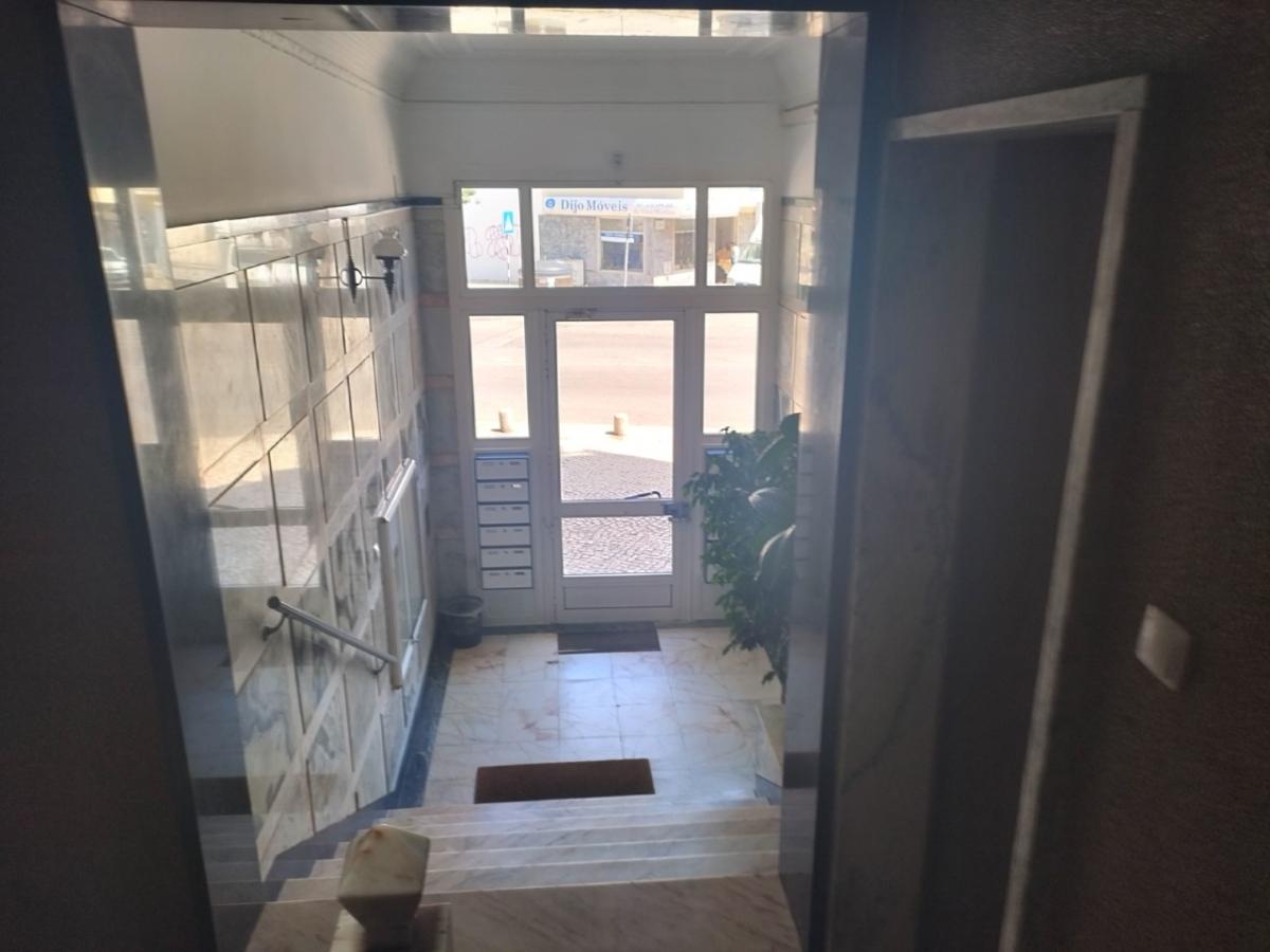 3 bedrooms Condo in Seixal, Portugal No. 1644