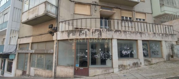 888m² Building in Loures, Portugal No. 131663 3