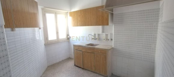 888m² Building in Loures, Portugal No. 131663 19