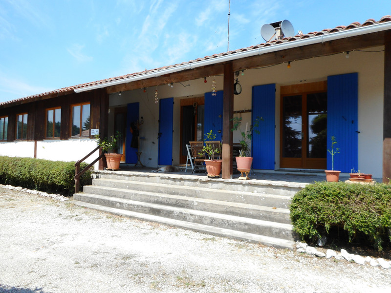 3 bedrooms House in Monestier, France No. 102153