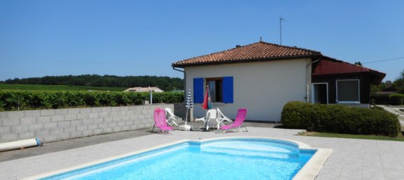 3 bedrooms House in Monestier, France No. 102153 2