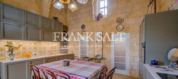 Hotel de 8 dormitorios en Zebbug, Malta No. 2113 5