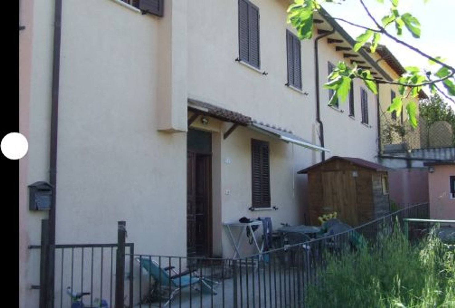 4-salle Appartement à Spoleto, Italy No. 43004