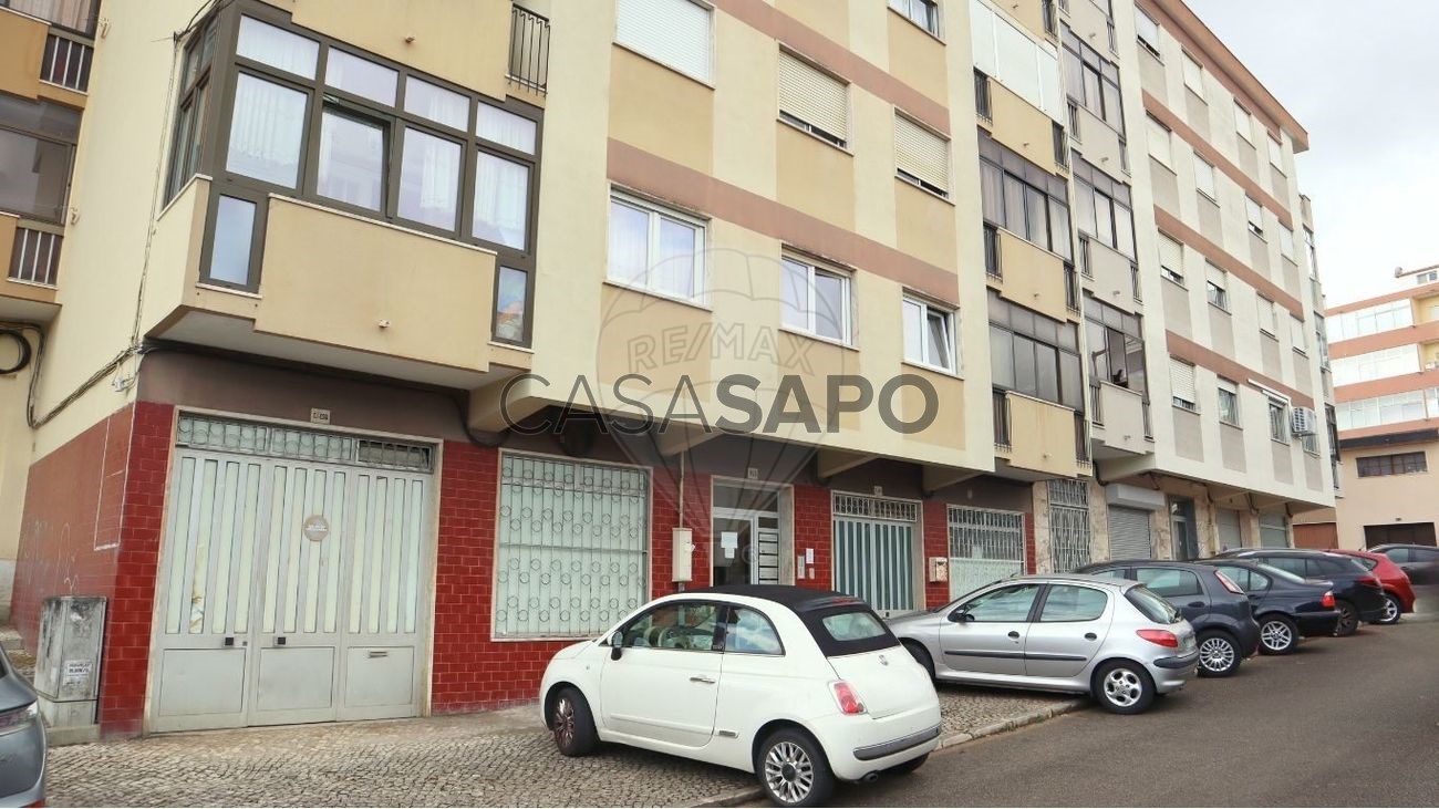  عقار تجاري في Seixal, Portugal 81متر مربع رقم 350138