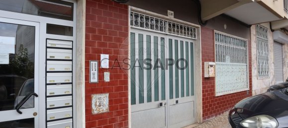 Gewerbliche Immobilie in Seixal, Portugal 81m², Nr. 350138 2