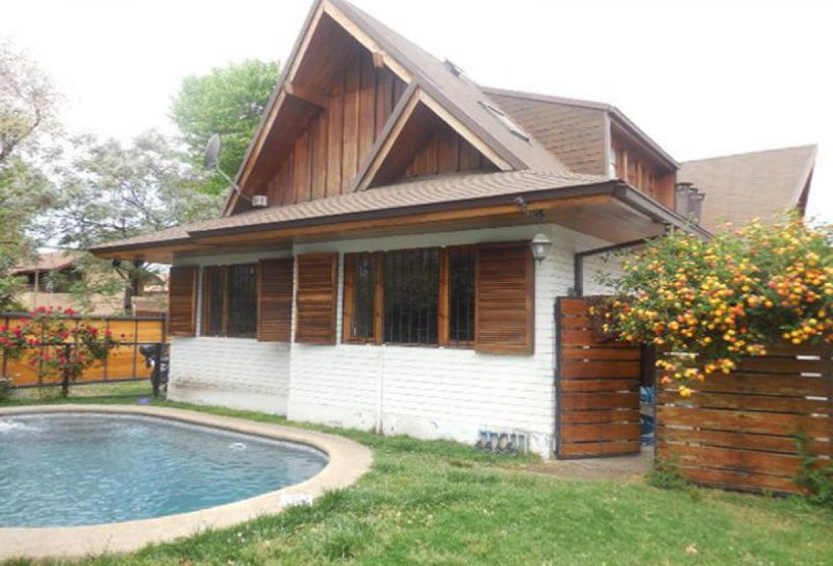 Casa de 4 dormitorios en Santiago, Chile No. 1908