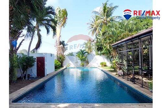 4 bedrooms Cafe / restaurant in Pattaya, Thailand No. 12953