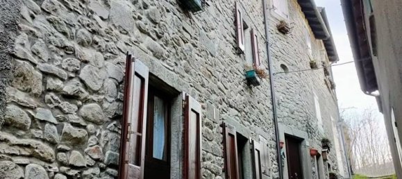6 rooms House in Fiumalbo, Italy No. 220955 6