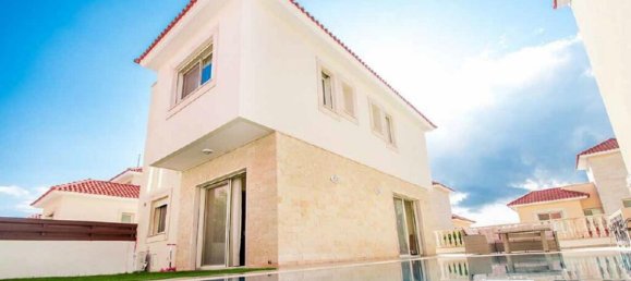 3 bedrooms Villa in Limassol, Cyprus No. 2505 10