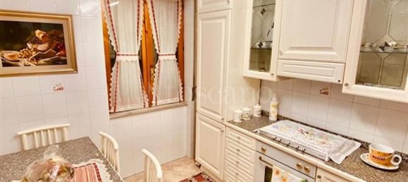 9-salle Appartement à Cesinali, Italy No. 206966 47