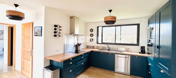 Дом с 4 спальнями в Сен-Ромен-де-Бене, Франция № 102799 4