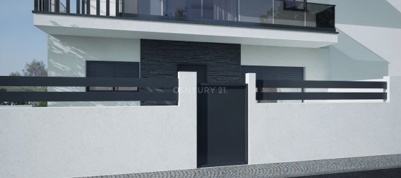 4 bedrooms House in Almada, Portugal No. 108205 9