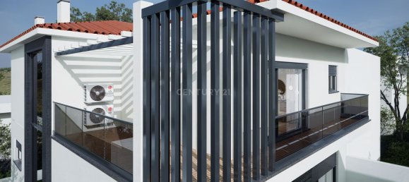 4 bedrooms House in Almada, Portugal No. 108205 8