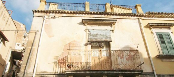 2 bedrooms House in Noto, Italy No. 79540 2