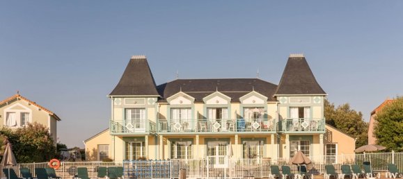 2 bedrooms Villa in Vendee, France No. 1914 3