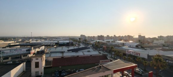 2 chambres appartement à vendre à Torrevieja, Alicante, Valencian Community, Spain № 370084 30