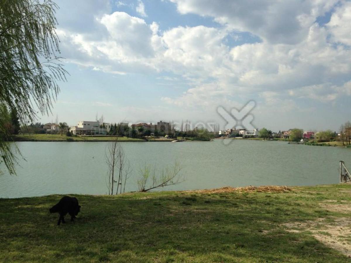  قطعة أرض في Tigre, Argentina رقم 48528