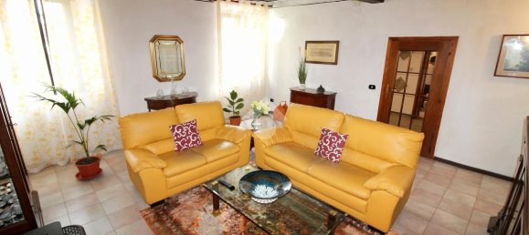 5 rooms House in Parma, Italy No. 16467 13