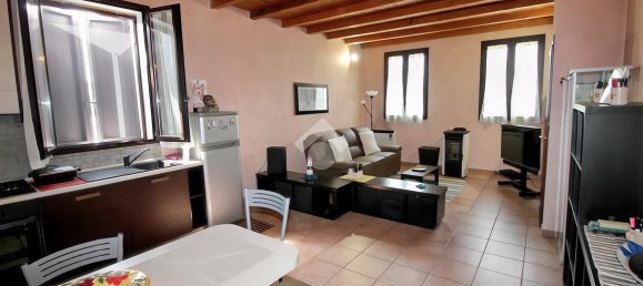 5 rooms House in Parma, Italy No. 16467 11