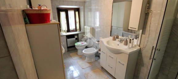 5 rooms House in Parma, Italy No. 16467 9