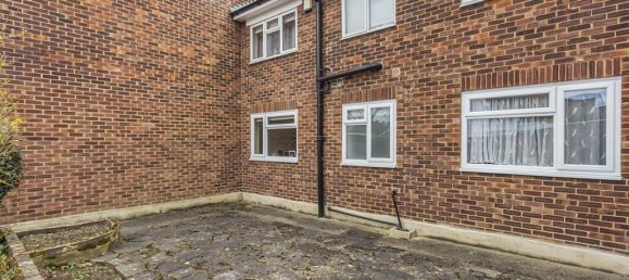 2 bedrooms Maisonette in Surrey, United Kingdom No. 8583 11