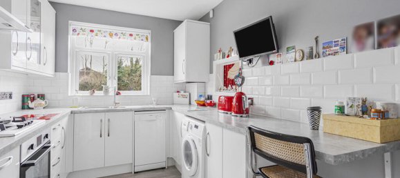 2 bedrooms Maisonette in Surrey, United Kingdom No. 8583 6