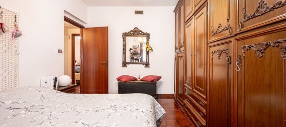 4 rooms Apartment in Rome, Italy No. 31580 16