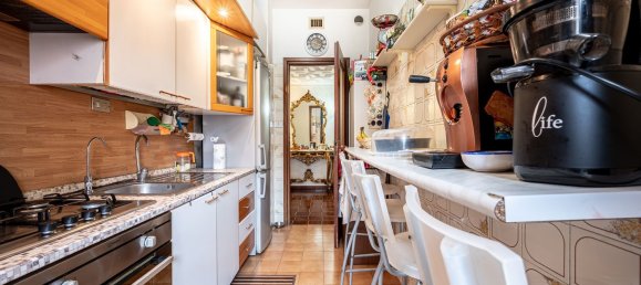 4 rooms Apartment in Rome, Italy No. 31580 6