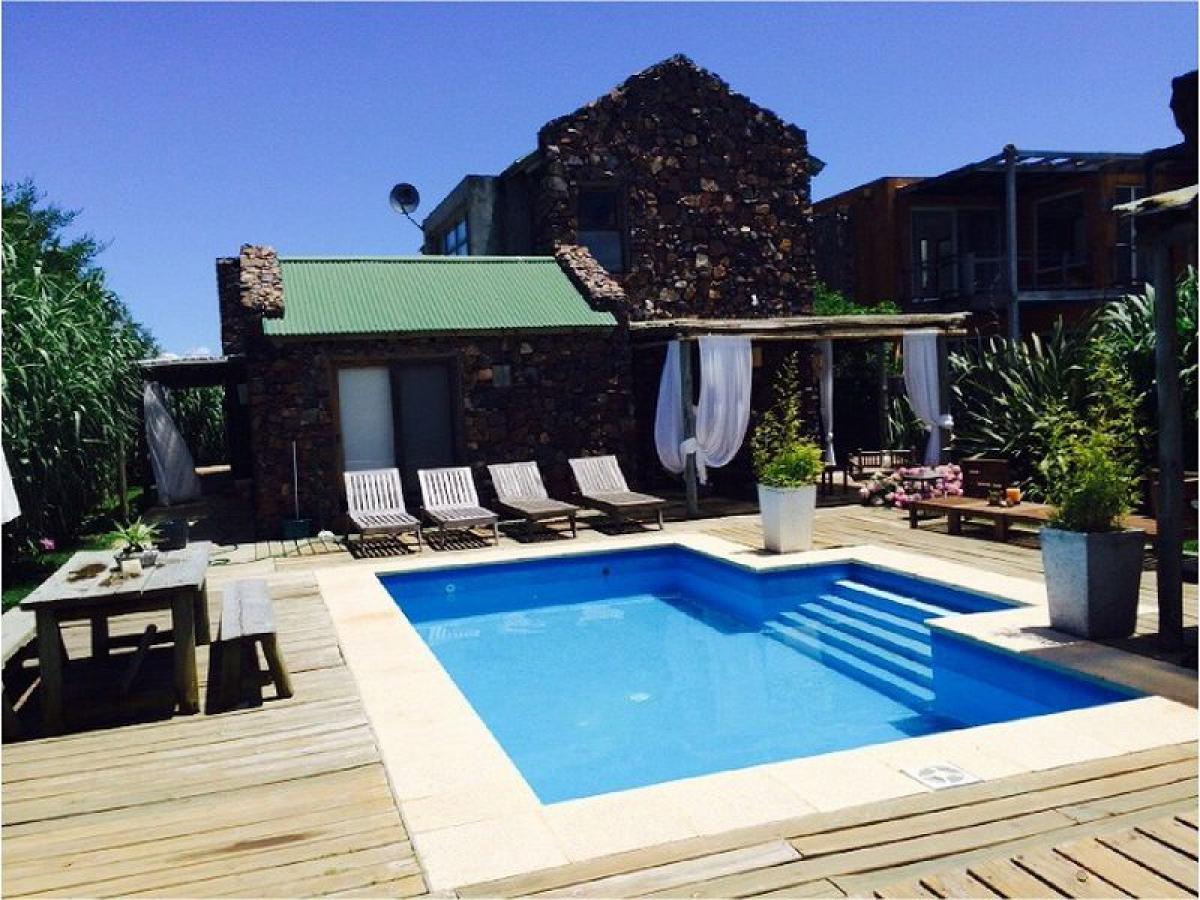 4 bedrooms House in Maldonado, Uruguay No. 7544