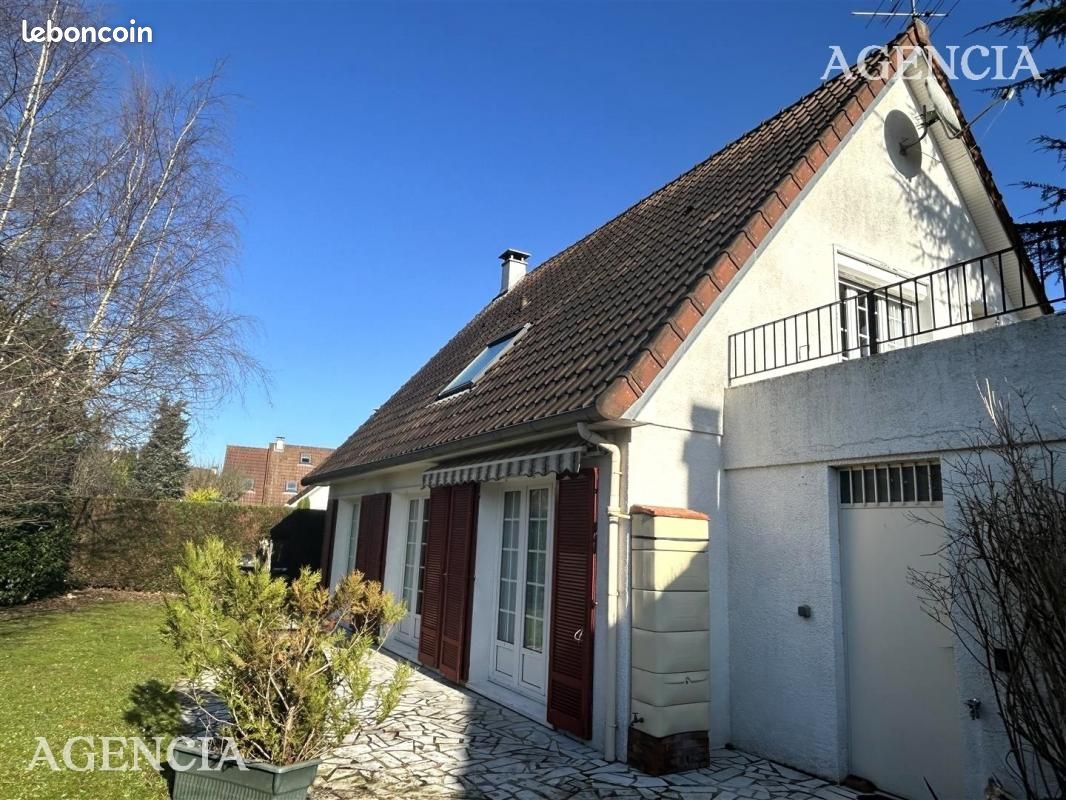 4 bedrooms House in Pontault-Combault, France No. 144336