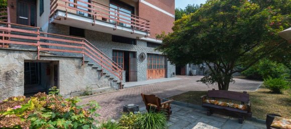 4 Schlafzimmer Villa in San Mauro Torinese, Italy, Nr. 355626 2