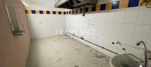  محل تجاري في Marsa, Malta 82متر مربع رقم 12411 8