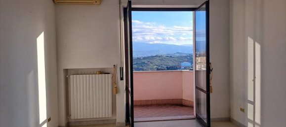 3 rooms Penthouse in Chieti, Italy No. 37478 5