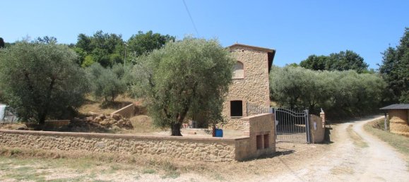 2 bedrooms House in Volterra, Italy No. 145 5