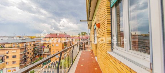 2 bedrooms Apartment in Rome, Italy No. 345543 7