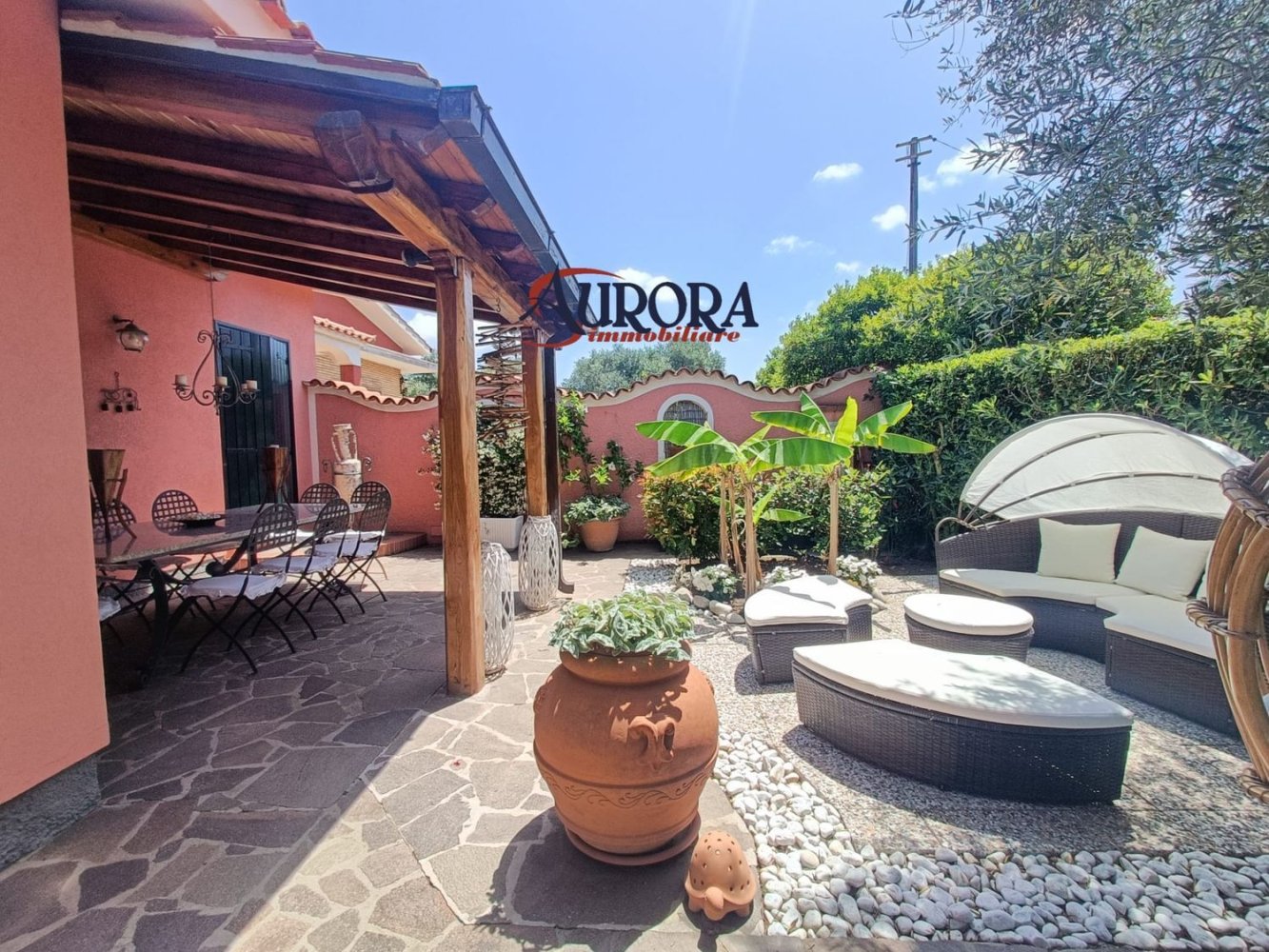 Вилла с 9 комнатами в Сан Феличе Чирчео, Италия № 13590