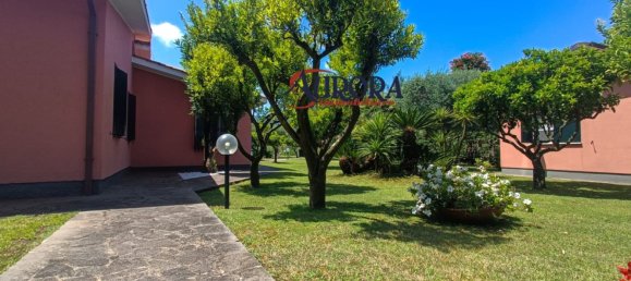 Вилла с 9 комнатами в Сан Феличе Чирчео, Италия № 13590 40